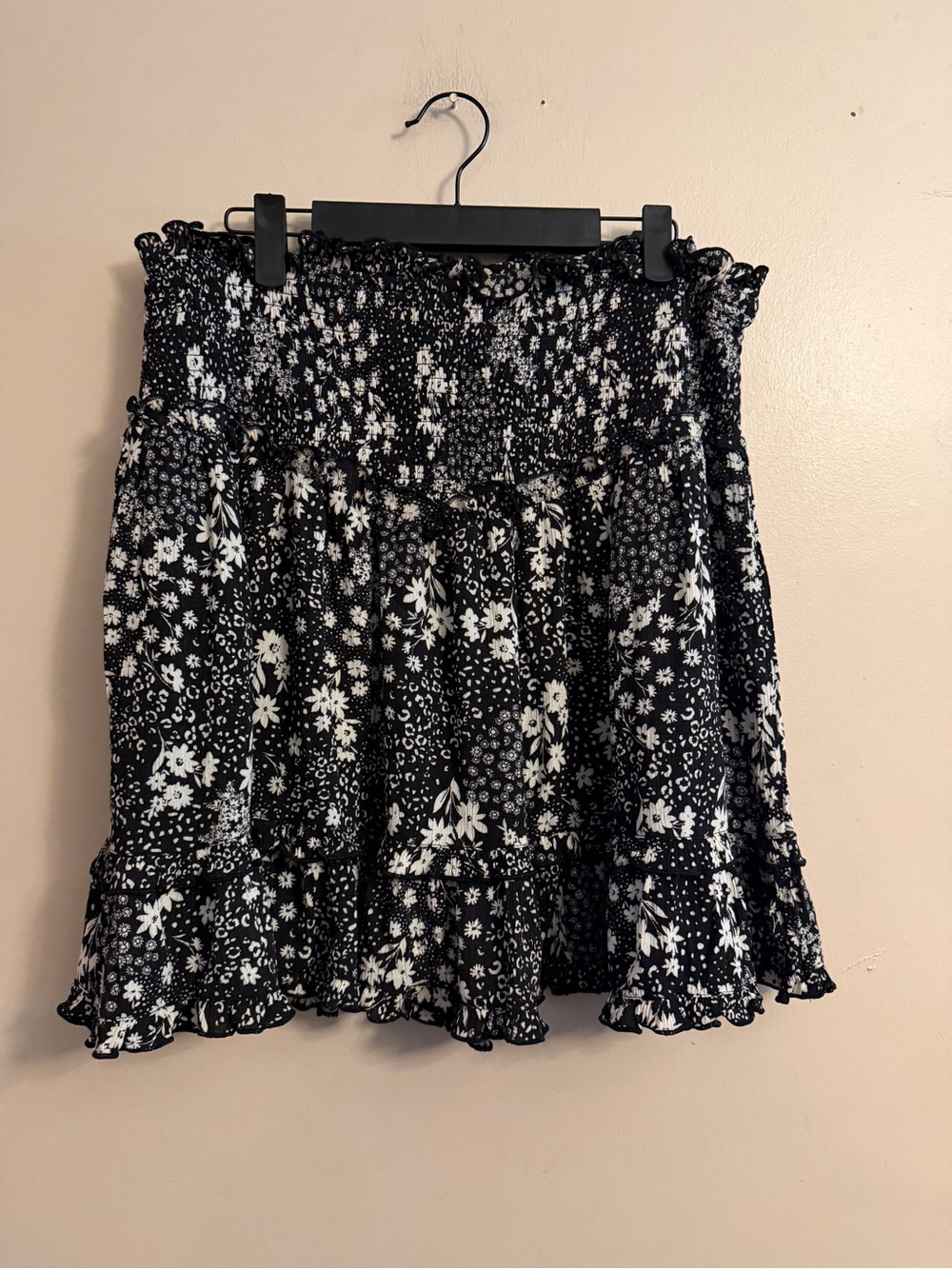 torrid Black & White Floral Smocked Mini Skirt